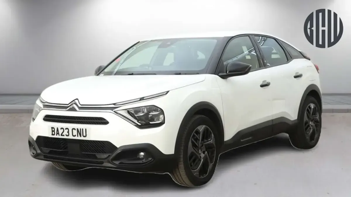 Used Citroën C4 PureTech 102 HP (75 kW) 2023 White SUV