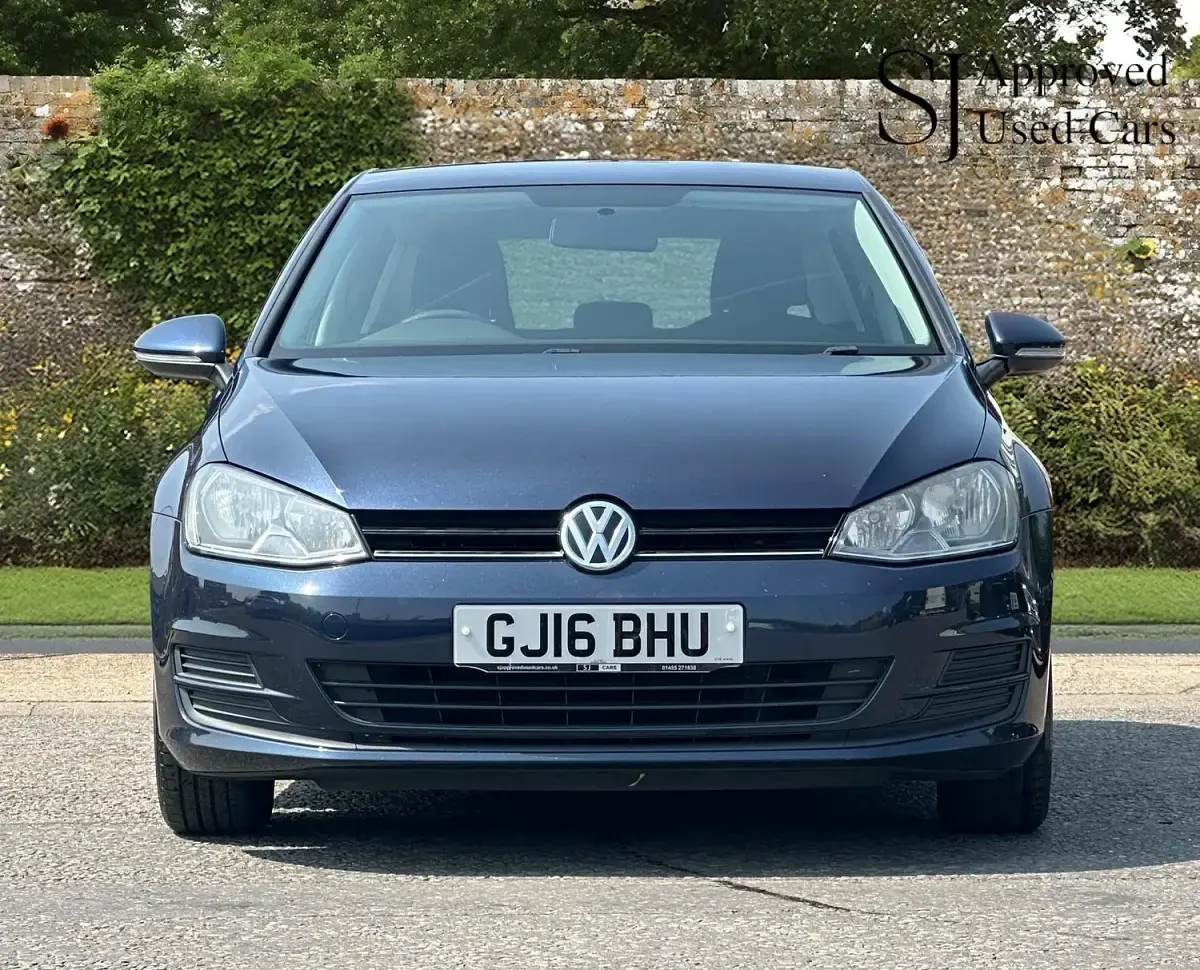 Used VW Golf VII S 125 HP (91 kW) 2016 Blue Hatchback