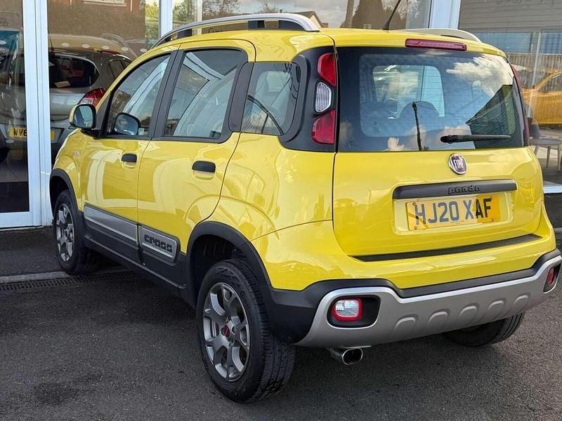 Used Fiat Panda Cross Cross 90 HP (66 kW) 2020 Yellow Hatchback