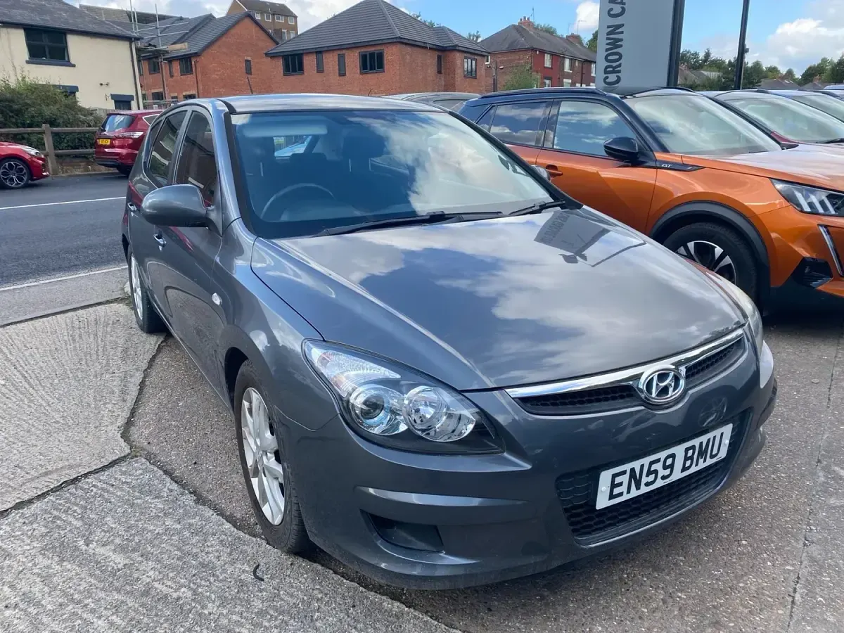 Used Hyundai i30 Comfort 124 HP (91 kW) 2010 Grey Hatchback