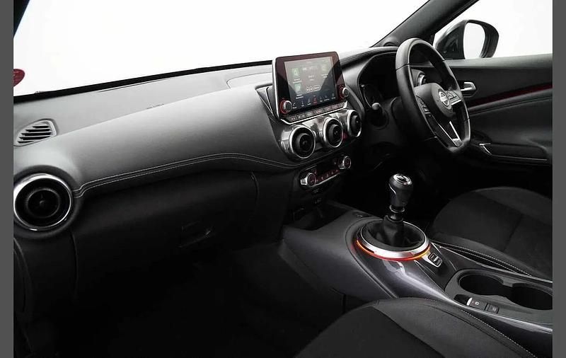 Used Nissan Juke Tekna 114 HP (83 kW) 2020 Red SUV