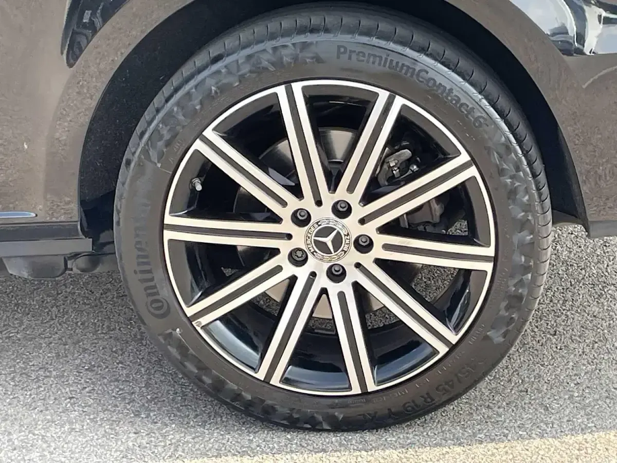 Used Mercedes V300 Premium 2025 Black MPV