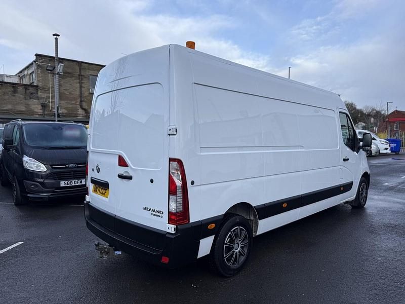 Used Vauxhall Movano 135 HP (99 kW) 2021 White MPV