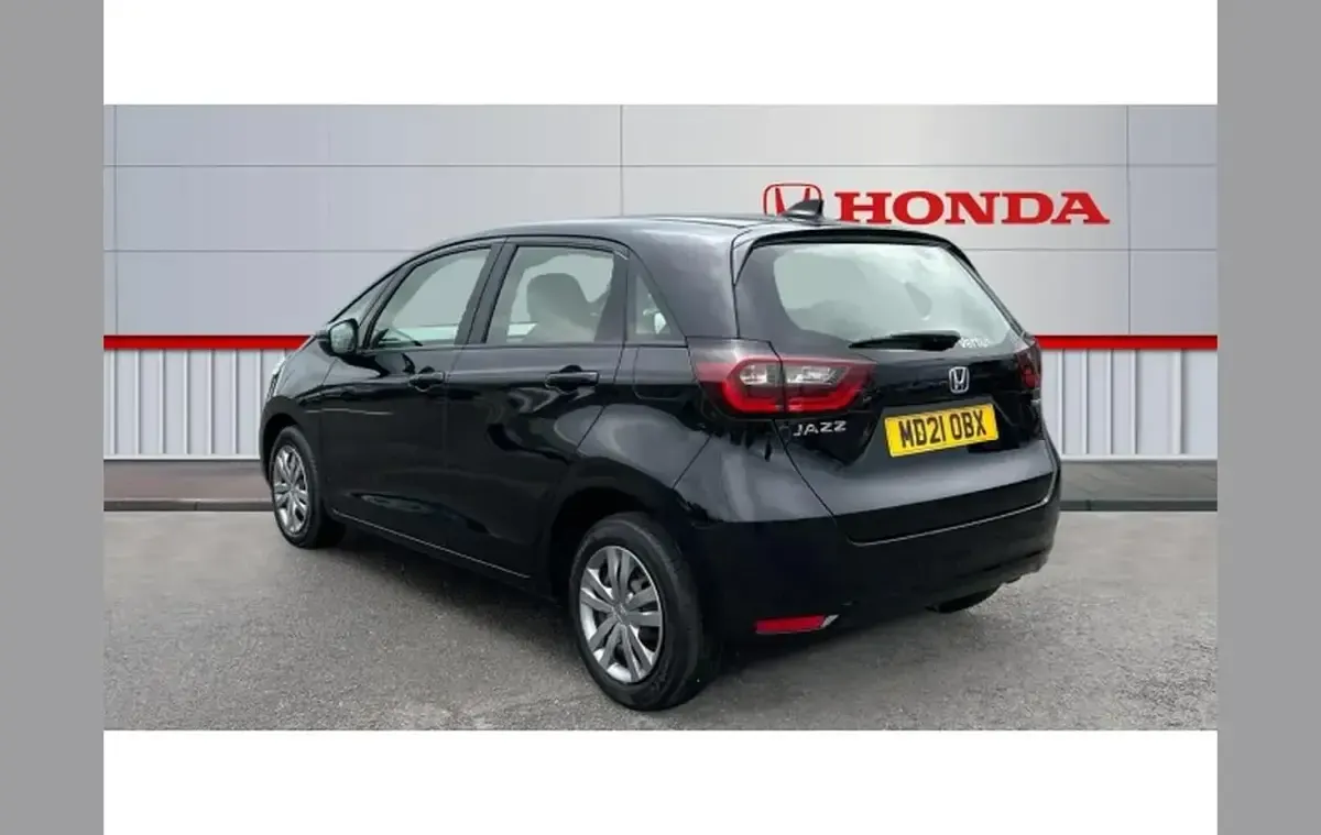 Second-hand Honda Jazz Hybrid 109 CP (80 kW) 2021 Negru Hatchback