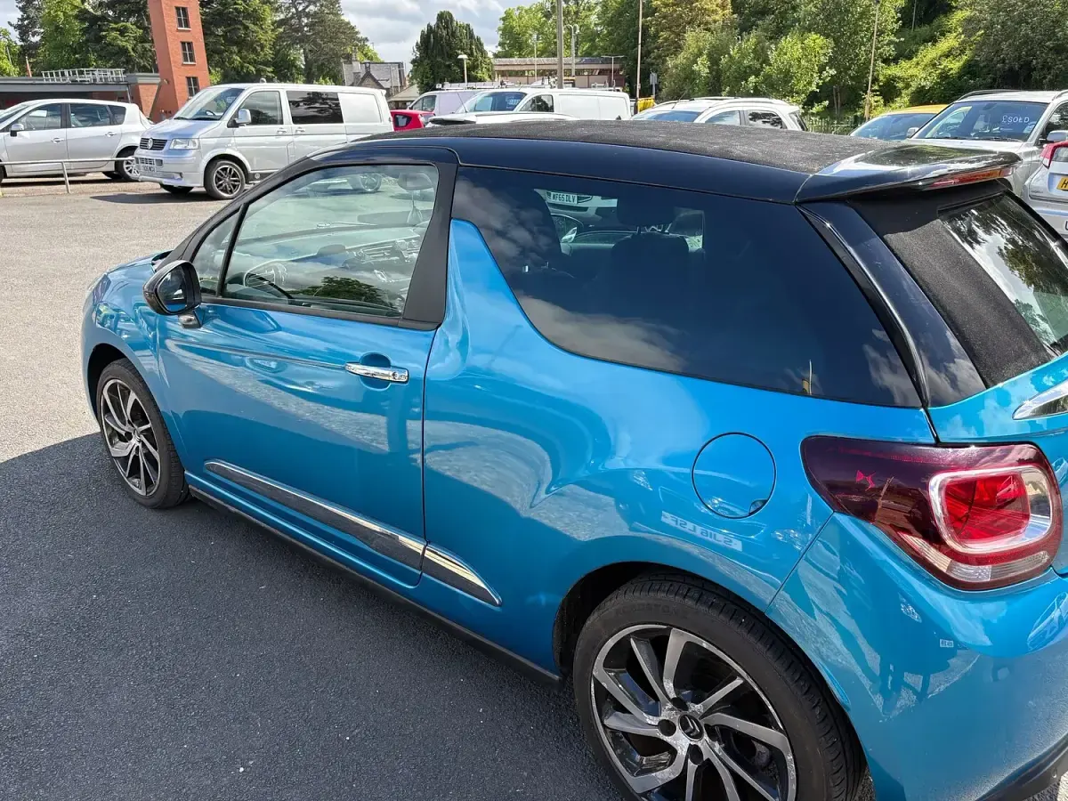 Used Citroën DS3 Cabriolet PureTech 2015 Blue Cabriolet