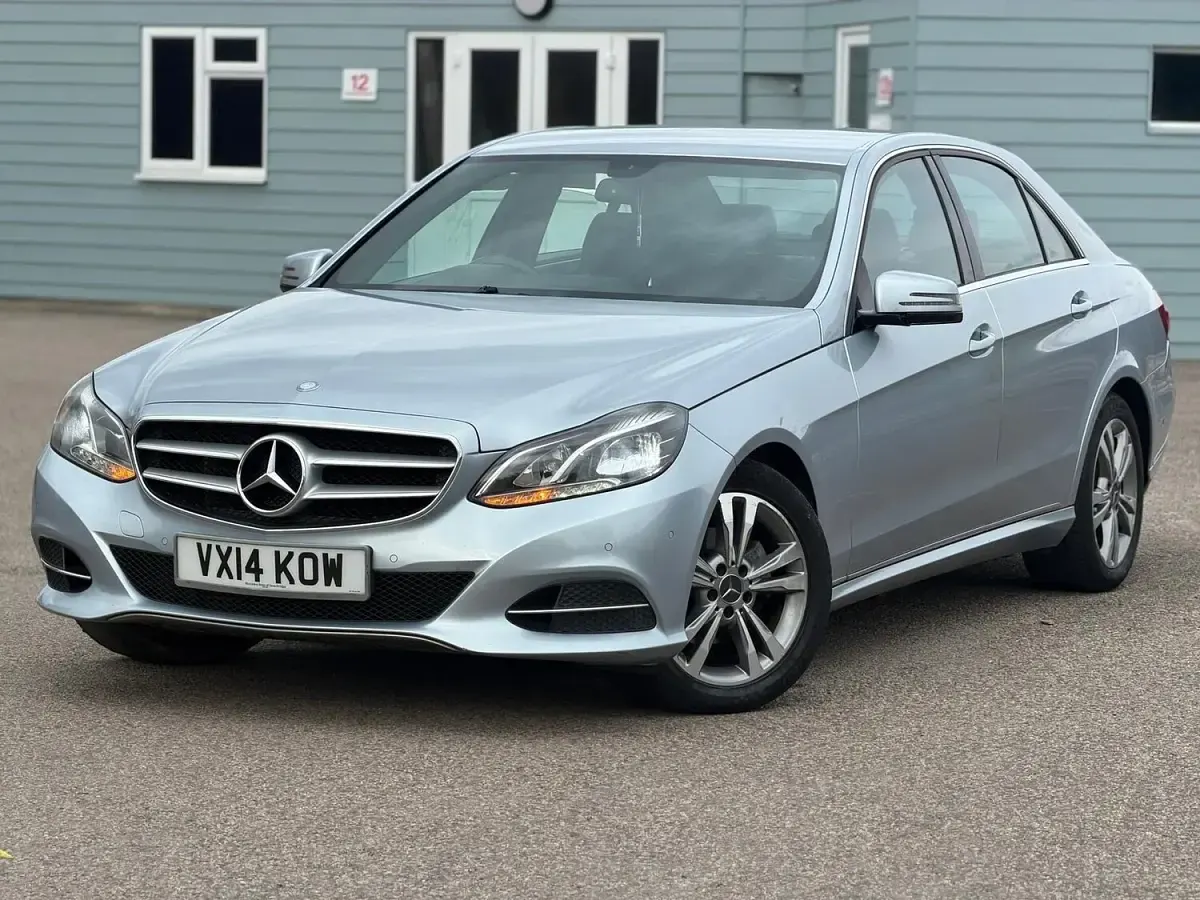 Used Mercedes E220 SE 2014 Silver Sedan
