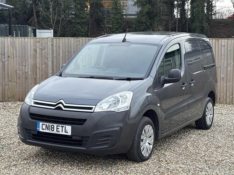 Used Citroën Berlingo 100 HP (73 kW) 2018 Grey MPV