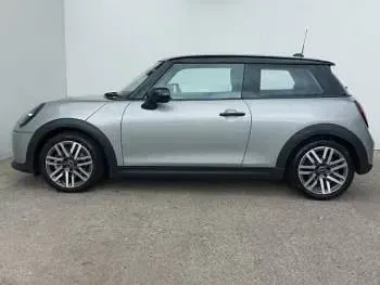 Used Mini Cooper Classic 114 kW (156 HP) 2025 Silver Hatchback