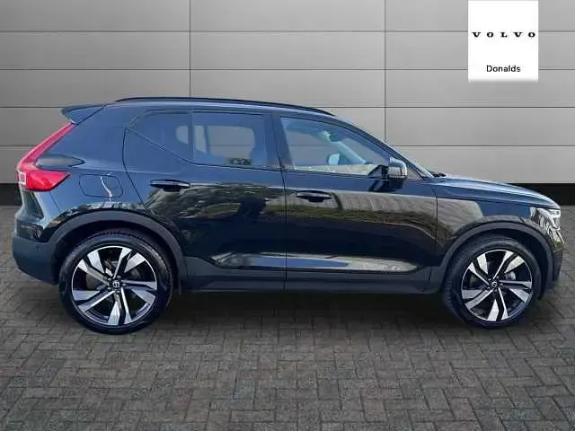 Used Volvo XC40 Ultra 161 HP (118 kW) 2025 Black SUV