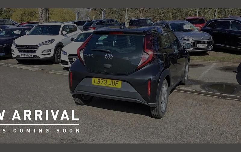 Used Toyota Aygo X PURE 72 HP (52 kW) 2023 Black SUV