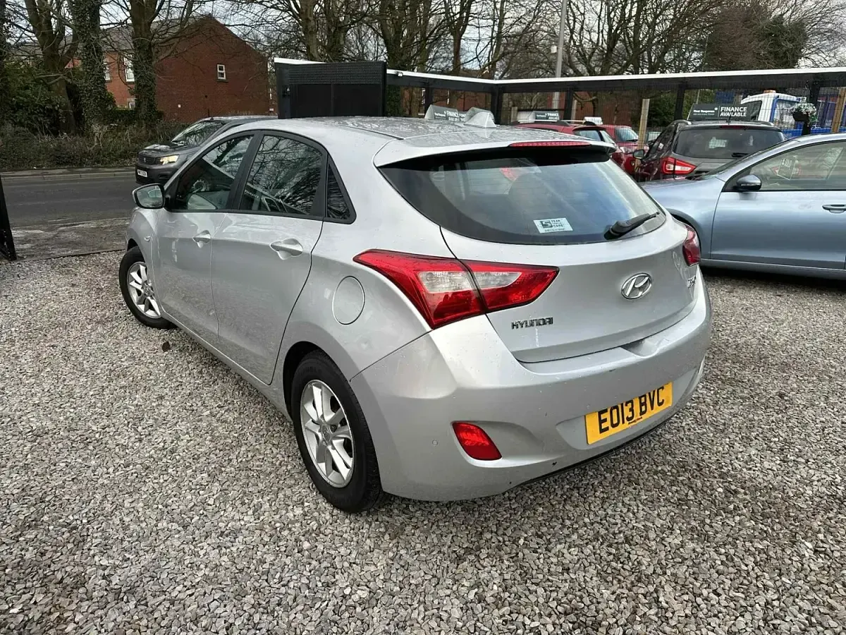 Used Hyundai i30 Active 108 HP (79 kW) 2013 Silver Hatchback