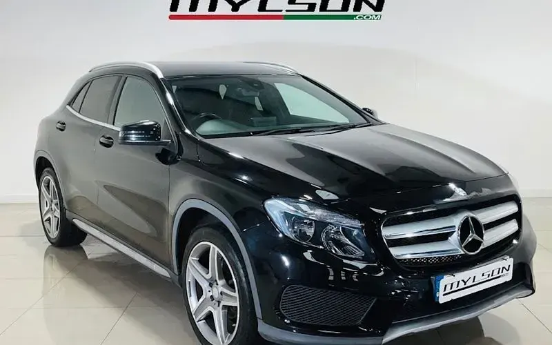 Usado Mercedes GLA200 AMG line 136 HP (100 kW) 2016 SUV