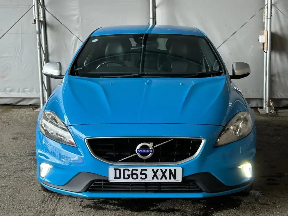 Used Volvo V40 R-Design 2015 Blue Hatchback