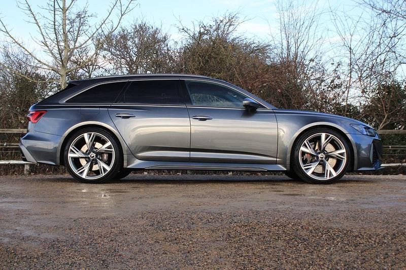Begagnad Audi RS6 Performance 2024 Grå Kombi
