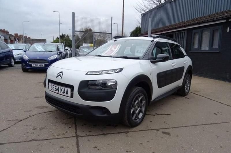 White Used 2015 Citroën C4 Cactus Feel Hatchback | £3,995 (Fair price) - Image 1/1