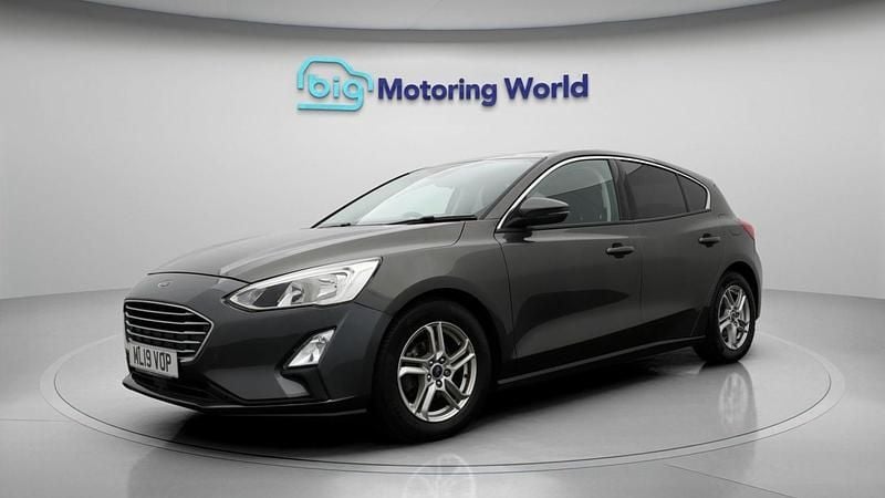 Used Ford Focus Zetec 125 HP (91 kW) 2019 Grey Hatchback
