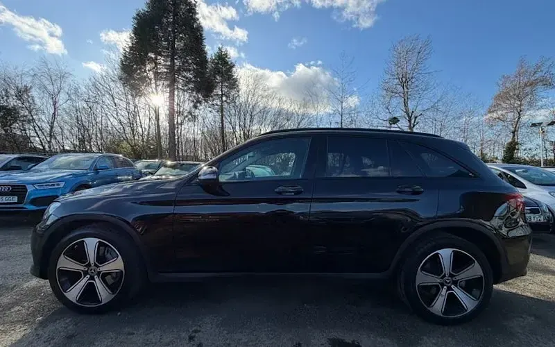 Used Mercedes GLC220 Urban 170 HP (125 kW) 2018 Black SUV