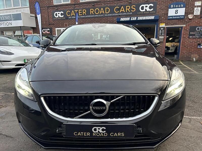 Used Volvo V40 R-Design 122 HP (89 kW) 2019 Black Hatchback