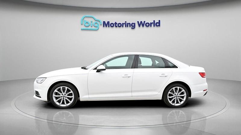Used Audi A4 Sport 150 HP (110 kW) 2019 White Sedan