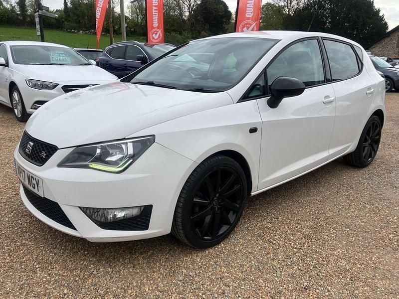 Begagnad Seat Ibiza FR 150 HK (110 kW) 2017 Vit Halvkombi