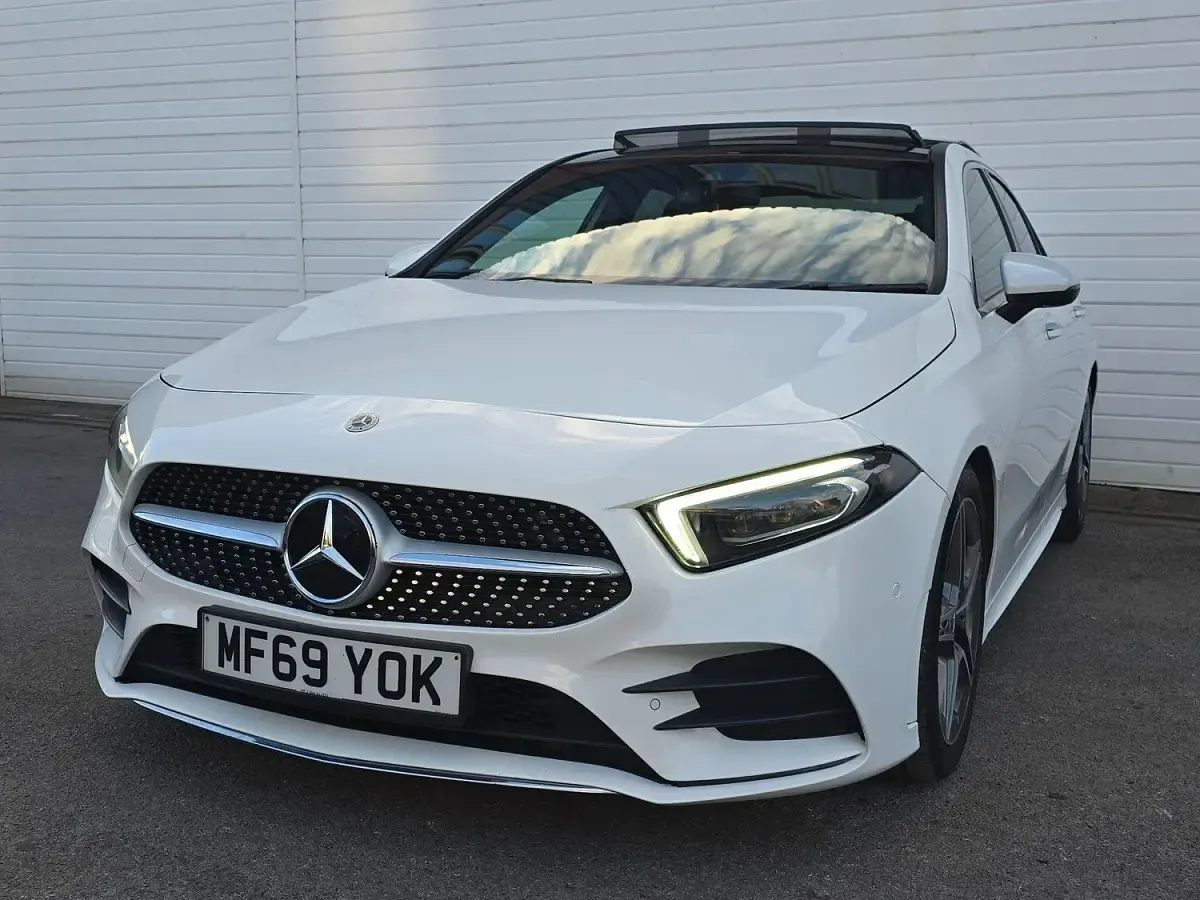 Begagnad Mercedes A200 AMG Line Premium 2019 Vit Sedan