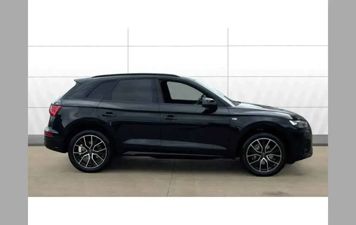 Used Audi Q5 Black Edition 265 HP (194 kW) 2024 Black SUV