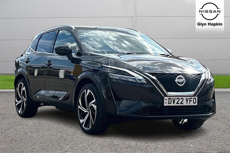 Black Used 2022 Nissan Qashqai Tekna+ SUV | £24,975 (Expensive) - Image 1/4