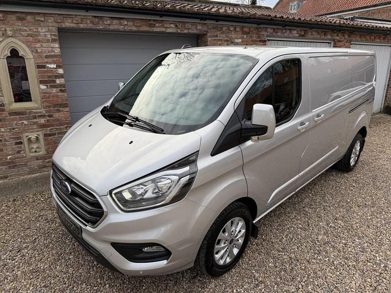 Used Ford Transit Custom Limited 130 HP (95 kW) 2021 Silver Van