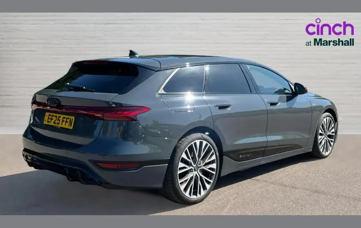 Używany Audi A6 e-tron Comfort 210 kW (286 KM) 2025 Szary Kombi