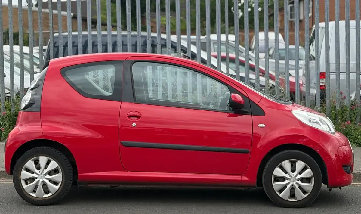 Used Citroën C1 VTR Sport 68 HP (50 kW) 2009 Red Hatchback