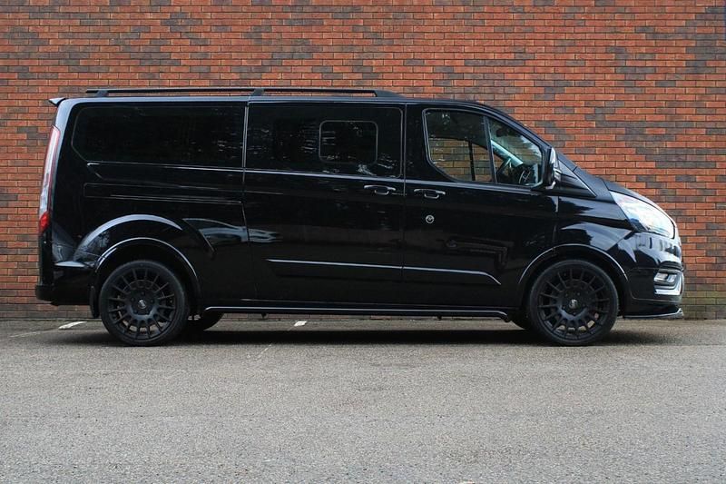 Used Ford Tourneo Titanium 130 HP (95 kW) 2020 Black MPV