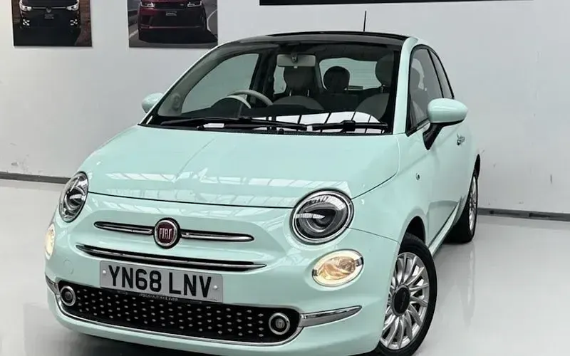 Used Fiat 500 Lounge 69 HP (50 kW) 2018 Hatchback