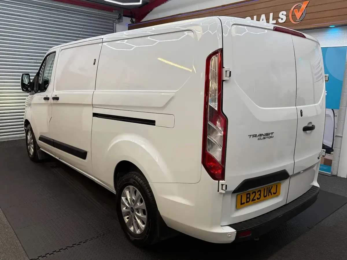 Used Ford Transit Custom Trend 130 HP (95 kW) 2023 White Van