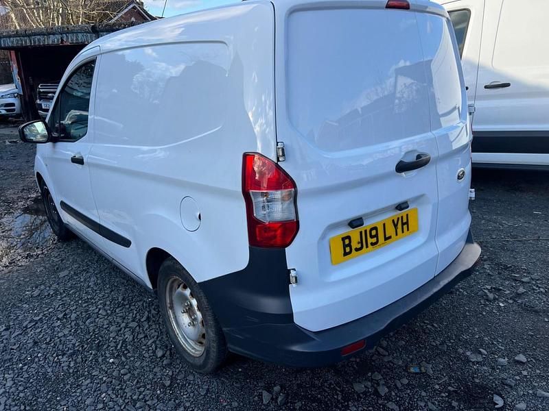 Usado Ford Transit 2019 Blanco Van