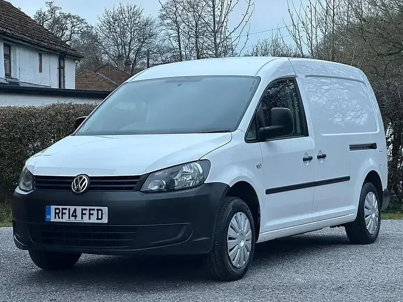 Usado VW Caddy Startline 102 HP (75 kW) 2014 Branco Monovolume