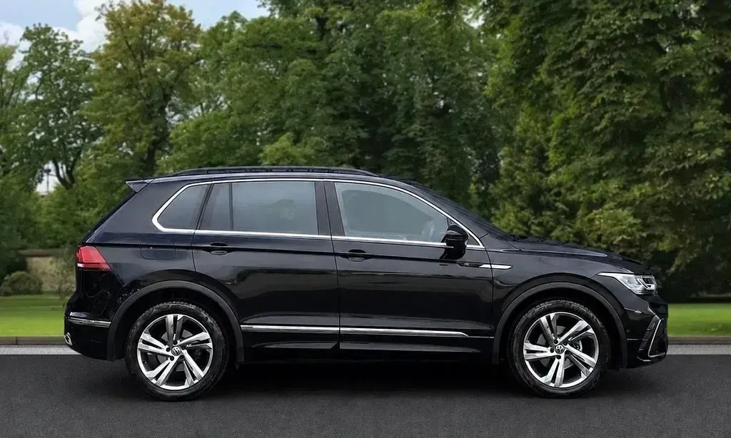 Used VW Tiguan R-line Edition 150 HP (110 kW) 2023 Black SUV