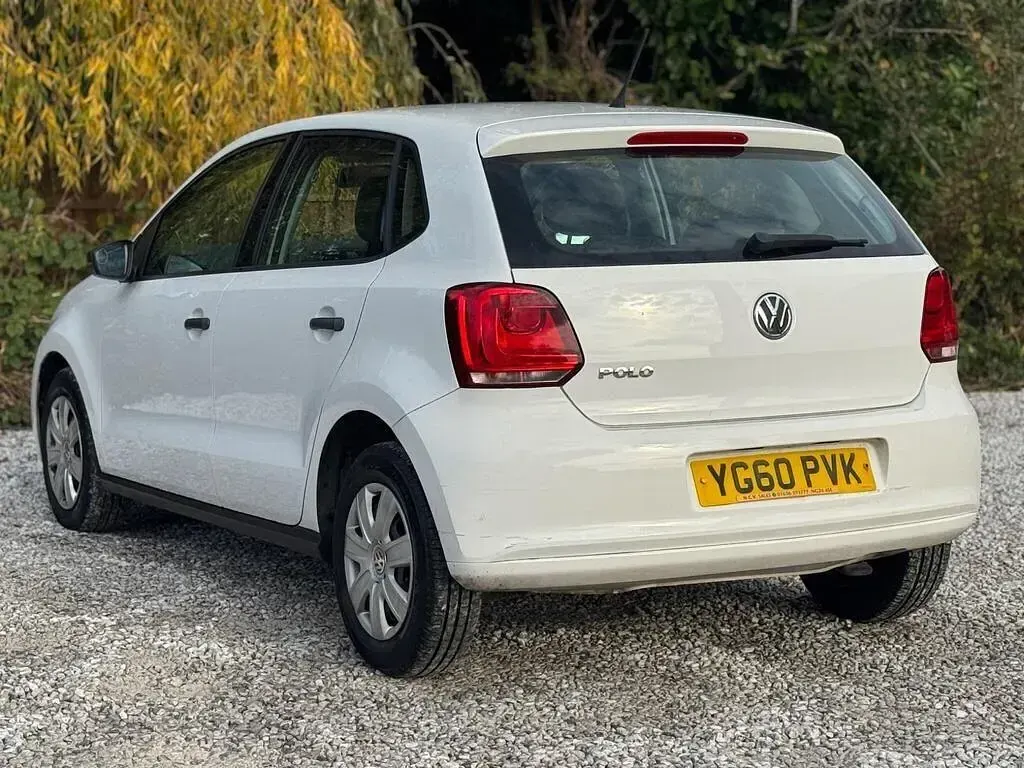 Used VW Polo S 70 HP (51 kW) 2010 White Hatchback