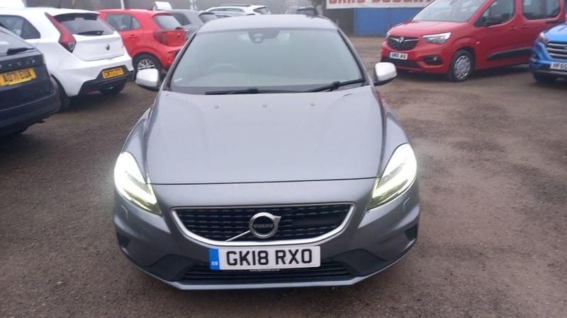 Used Volvo V40 R-Design 122 HP (89 kW) 2018 Grey Hatchback