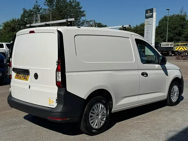 Used VW Caddy 75 HP (55 kW) 2022 White MPV
