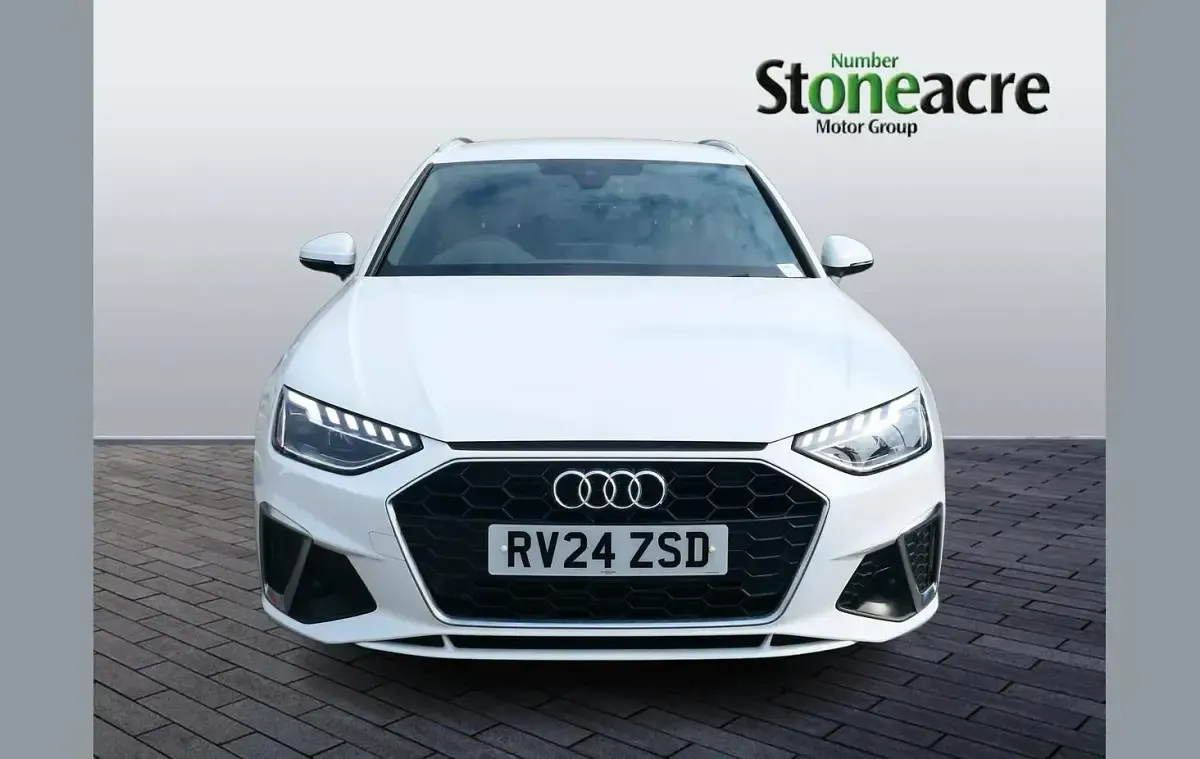 Used Audi A4 S-Line 204 HP (150 kW) 2024 White Estate
