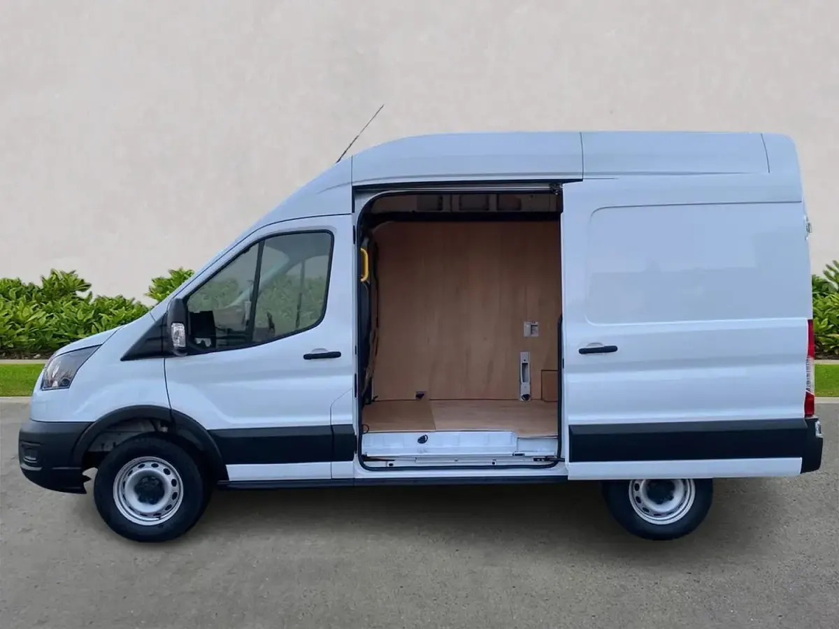 Usado Ford E-Transit 197 kW (269 CV) 2024 Blanco Van