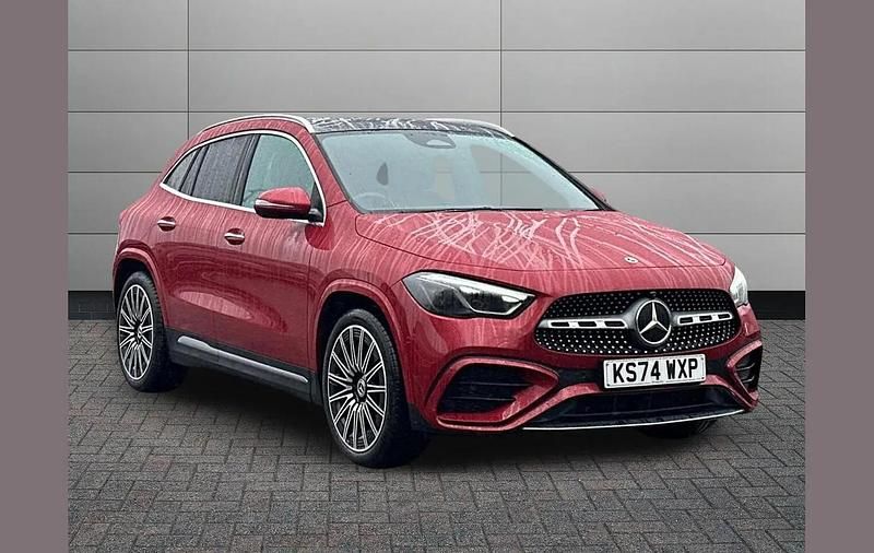 Used Mercedes GLA220 AMG Line Premium Plus 190 HP (139 kW) 2024 Red SUV