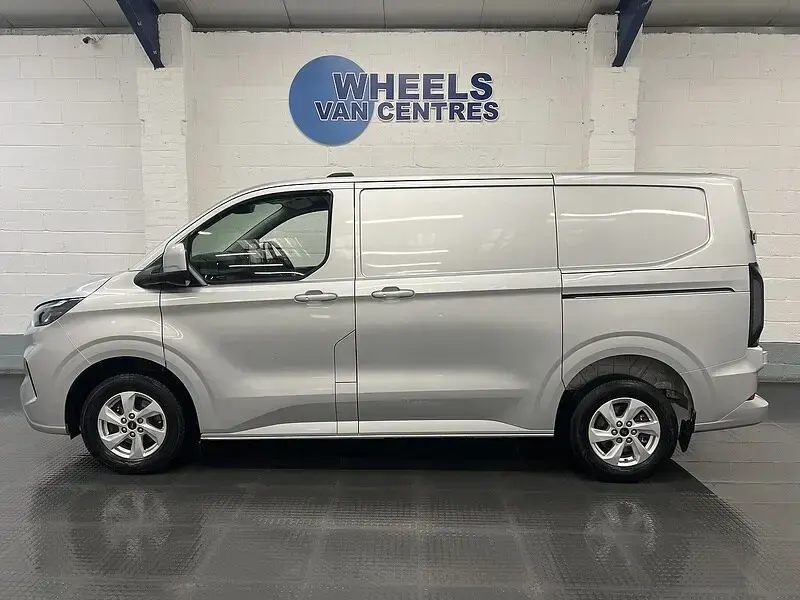 Used Ford Transit Custom Limited 136 HP (100 kW) 2024 Silver Van