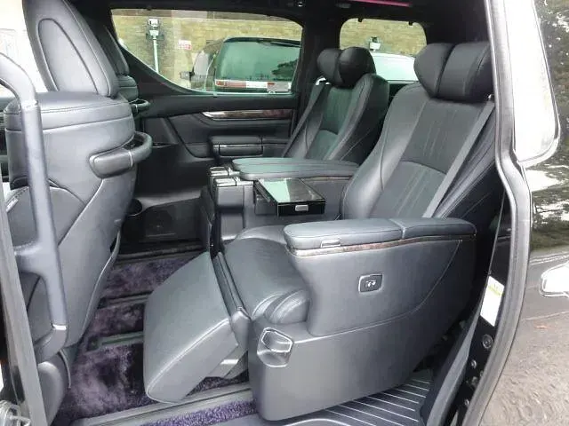 Used Toyota Alphard Executive 2025 Black MPV