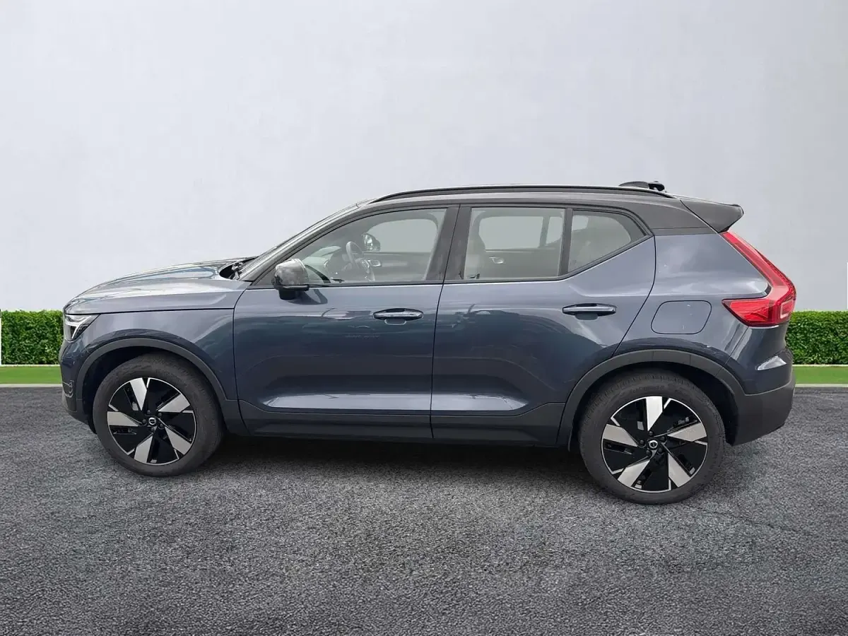 Used Volvo EX40 Plus 185 kW (252 HP) 2025 Blue SUV