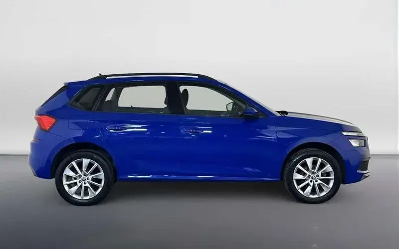 Used Skoda Kamiq SE 95 HP (69 kW) 2023 Blue SUV