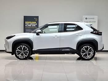 Used Toyota Yaris Hybrid City 116 HP (85 kW) 2023 White Estate