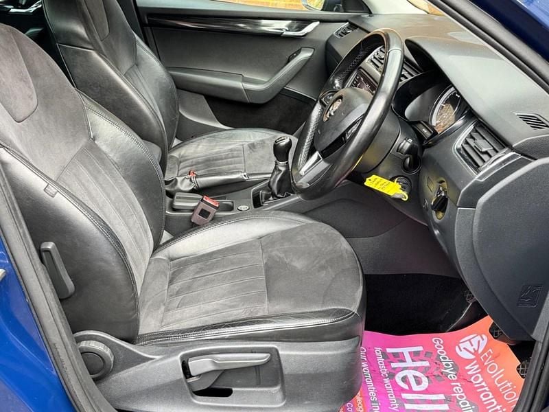 Used Skoda Octavia SE L 150 HP (110 kW) 2018 Blue Estate