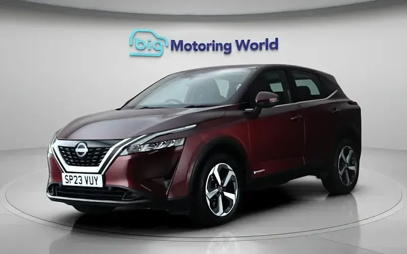 Used Nissan Qashqai Acenta Premium 190 HP (139 kW) 2023 Red SUV