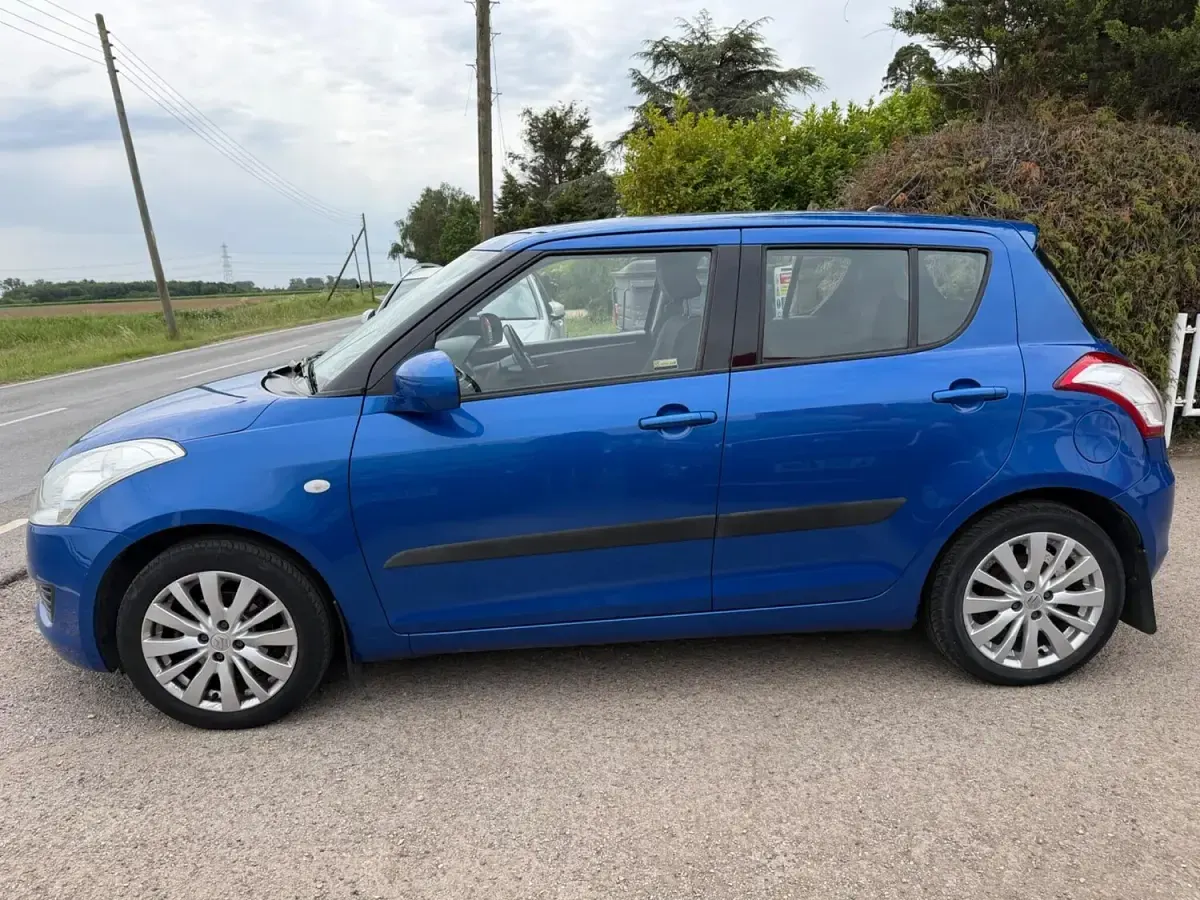 Used Suzuki Swift SZ3 2013 Blue Hatchback